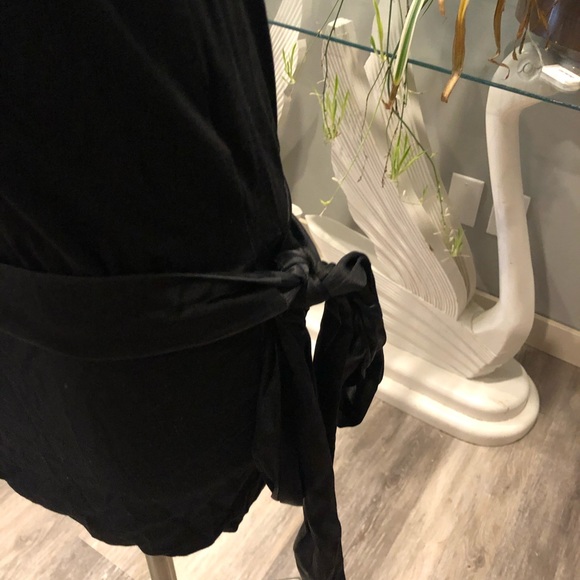 Bebe gorgeous black dress - Picture 4 of 5